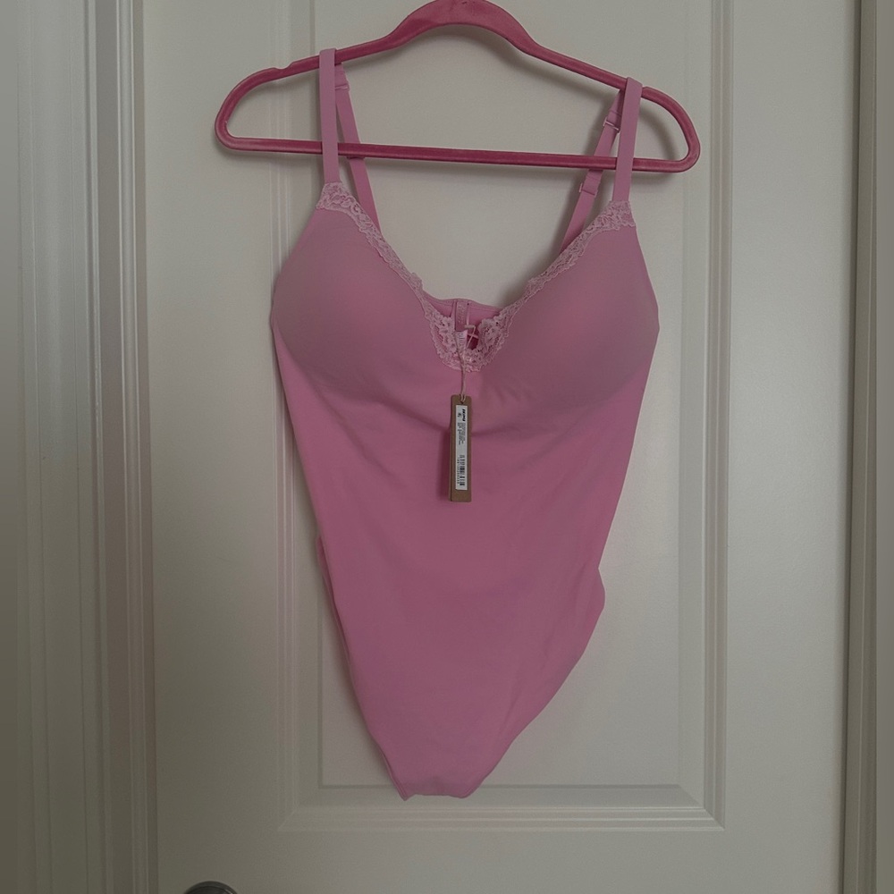 fits everybody bubble gum bodysuit XL